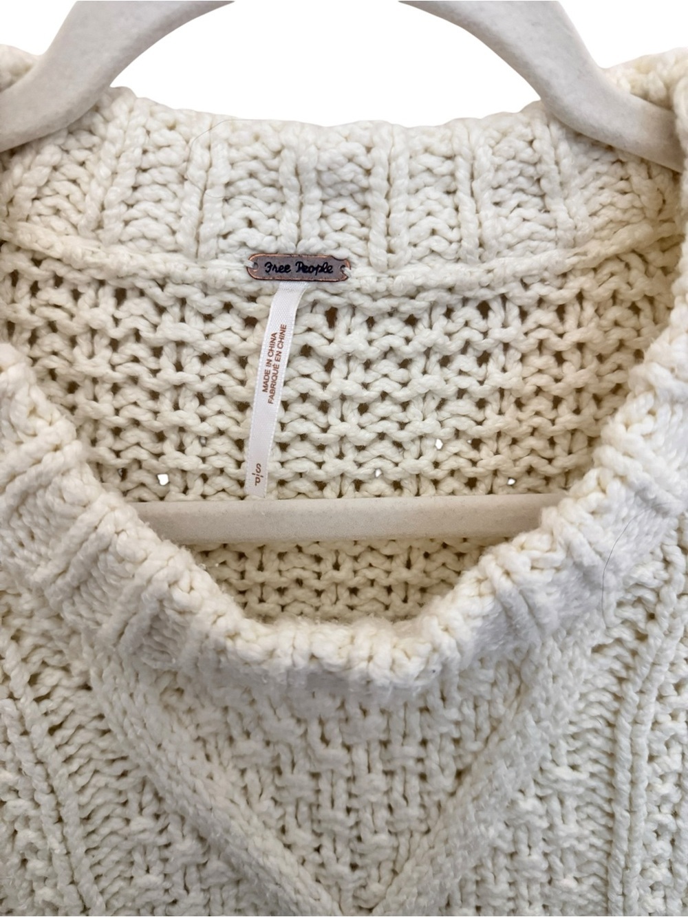 Free People Cream Chunky Cable Knit Cropped Sweater Size XS - Picture 7 of 9